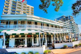 Oaks Metropole Hotel