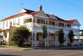 Killarney Hotel