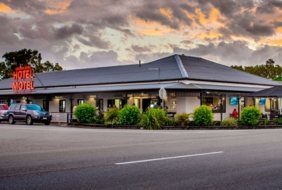 Lucinda Point Hotel