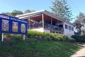Macleay Island Hotel