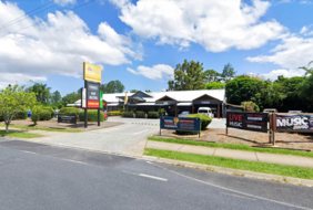 Woodpecker Bar & Grill