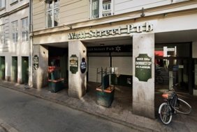 Wall Street Pub