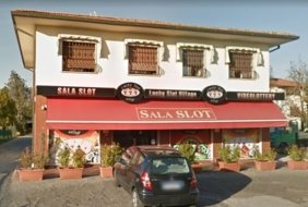 Lucky Slot Village 1 Sala Traversagna