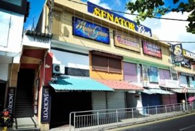 Senator Club Casino Central Flaq