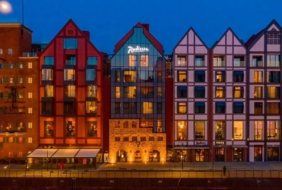 Royal Casino Radissson Hotel & Suites