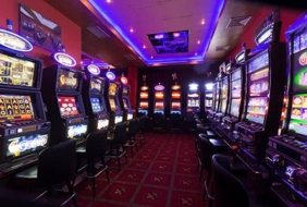 Admiral slot club Lenjinova 5