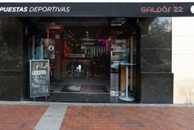 Salon de Juegos As De Picas Galdos 22