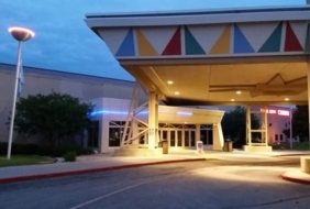 Royal River Casino and Hotel