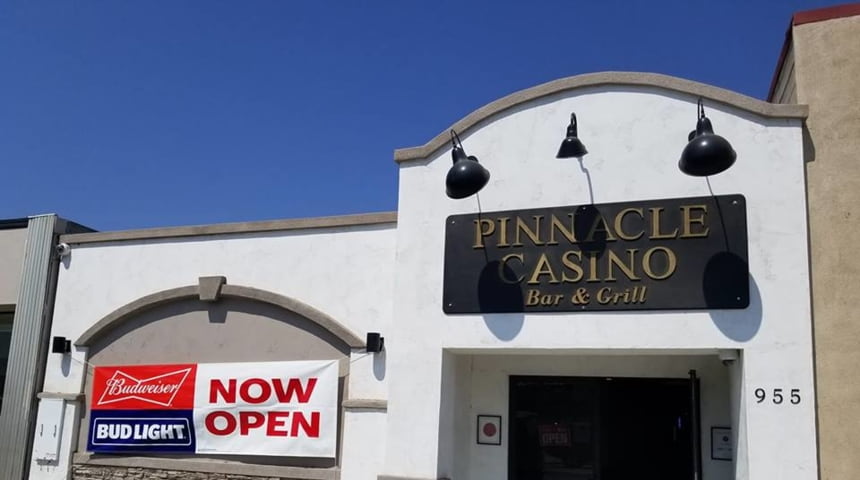 Pinnacle Casino Bar And Grill
