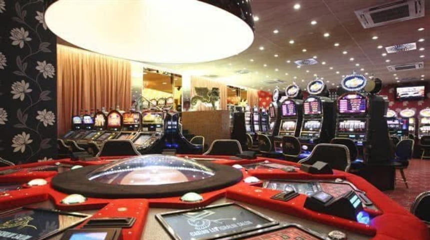 Igralni Salon Casino Lev