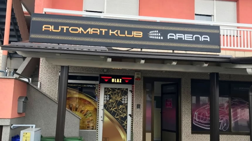 Automat Klub Arena Cepin