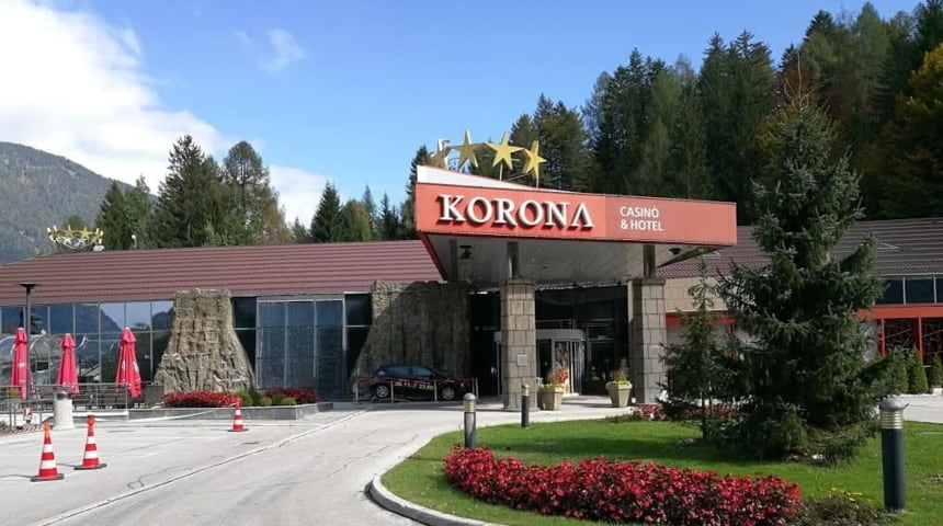 Korona, Casino & Hotel
