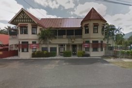 Lakes Creek Hotel