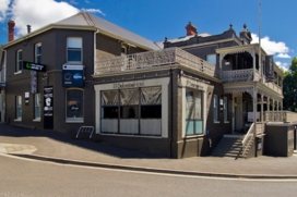 Deloraine Hotel