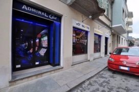 Admiral Club Bra via Verdi