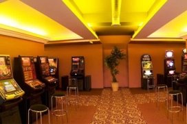 Casino Tete-a-Tete Lyros 13