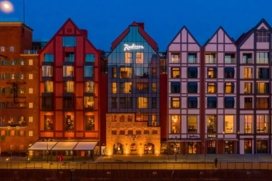 Royal Casino Radissson Hotel & Suites